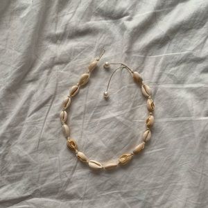 Natural shell necklace/choker